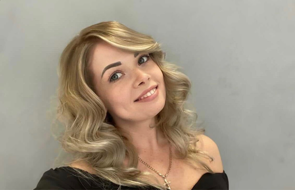 Hairdresser Mila Port  Moody