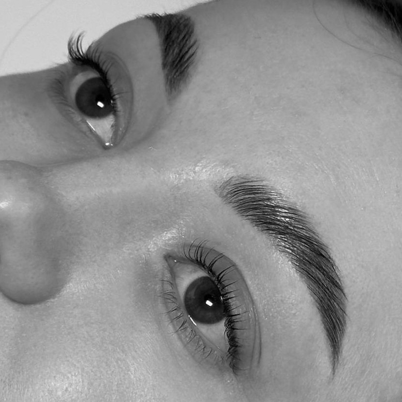 Ламинирование, коррекция, окрашивание бровей + уход