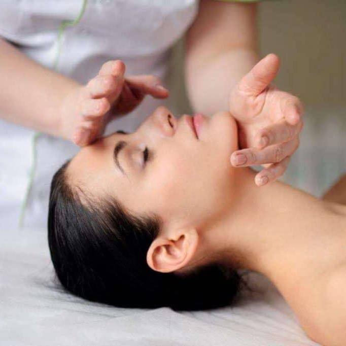 Скульптурно-контурный массаж лица