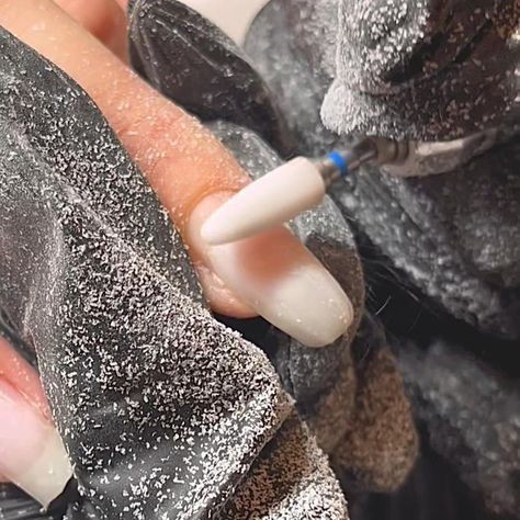 Снятие нарощенных ногтей