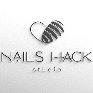 NAILS HUCK