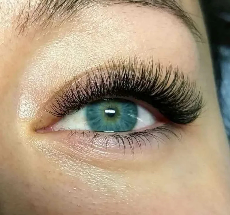 Наращивание ресниц 2,5 д