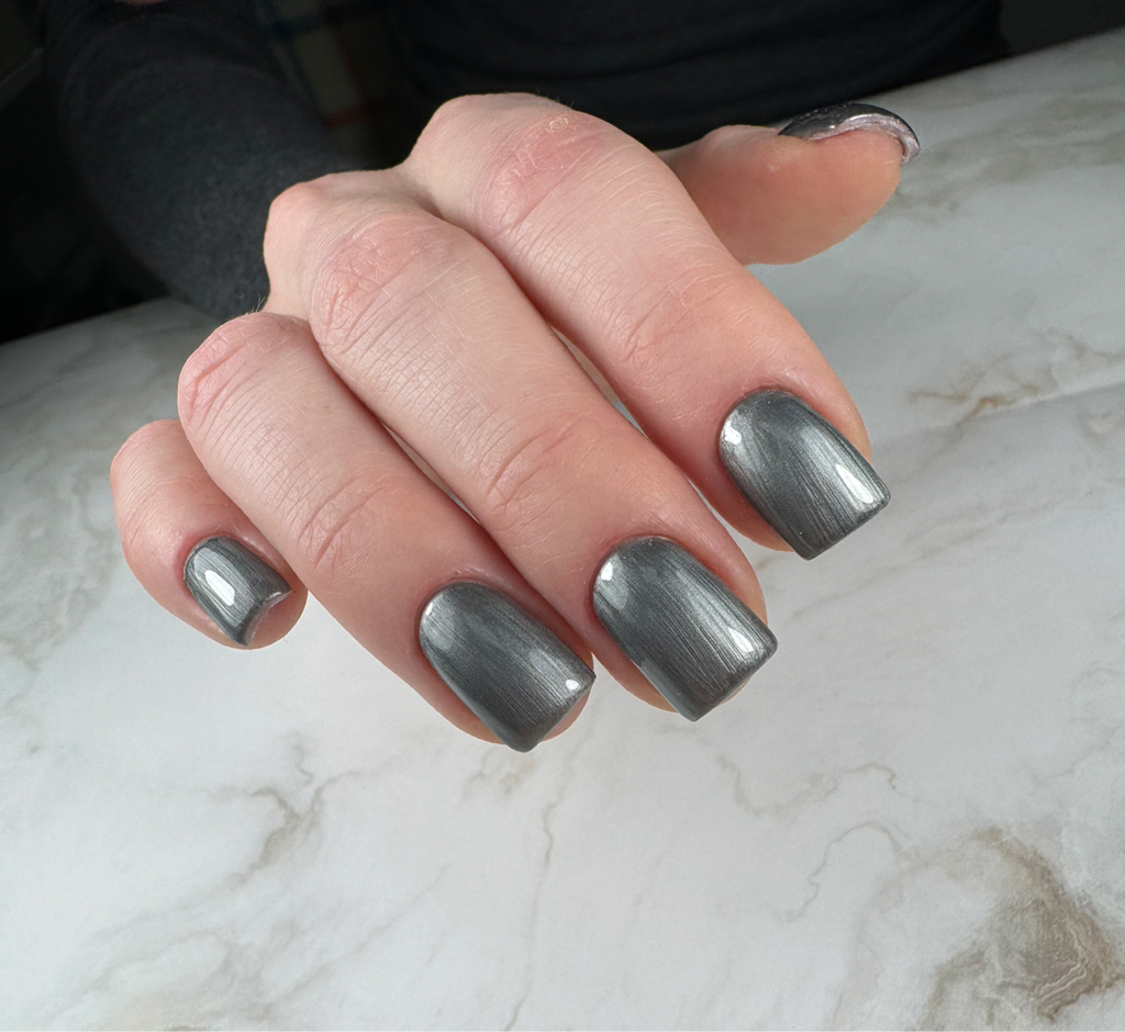 Маникюр+ укрепление гелем камуфляж