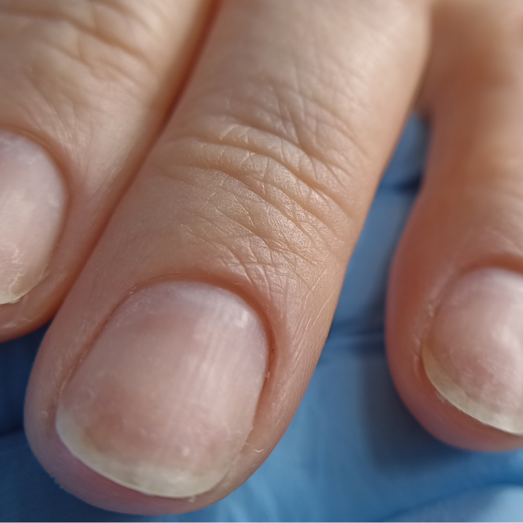 Маникюр без покрытия