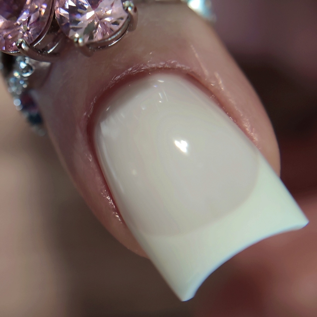 Дизайн двойной френч/двойные лунки (все 10 ногтей)