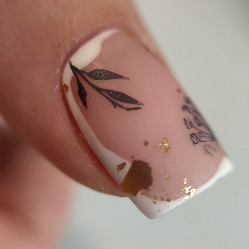 Снятие очень длинных или нарощенных ногтей + маникюр