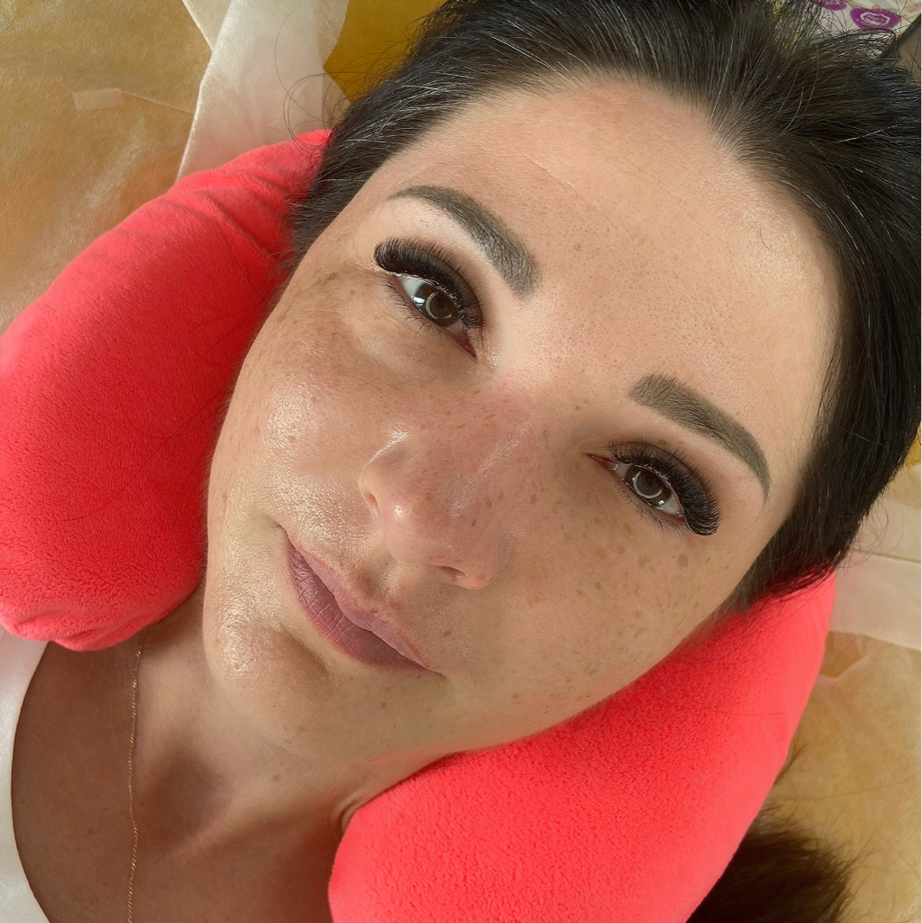 Наращивание ресниц 3D