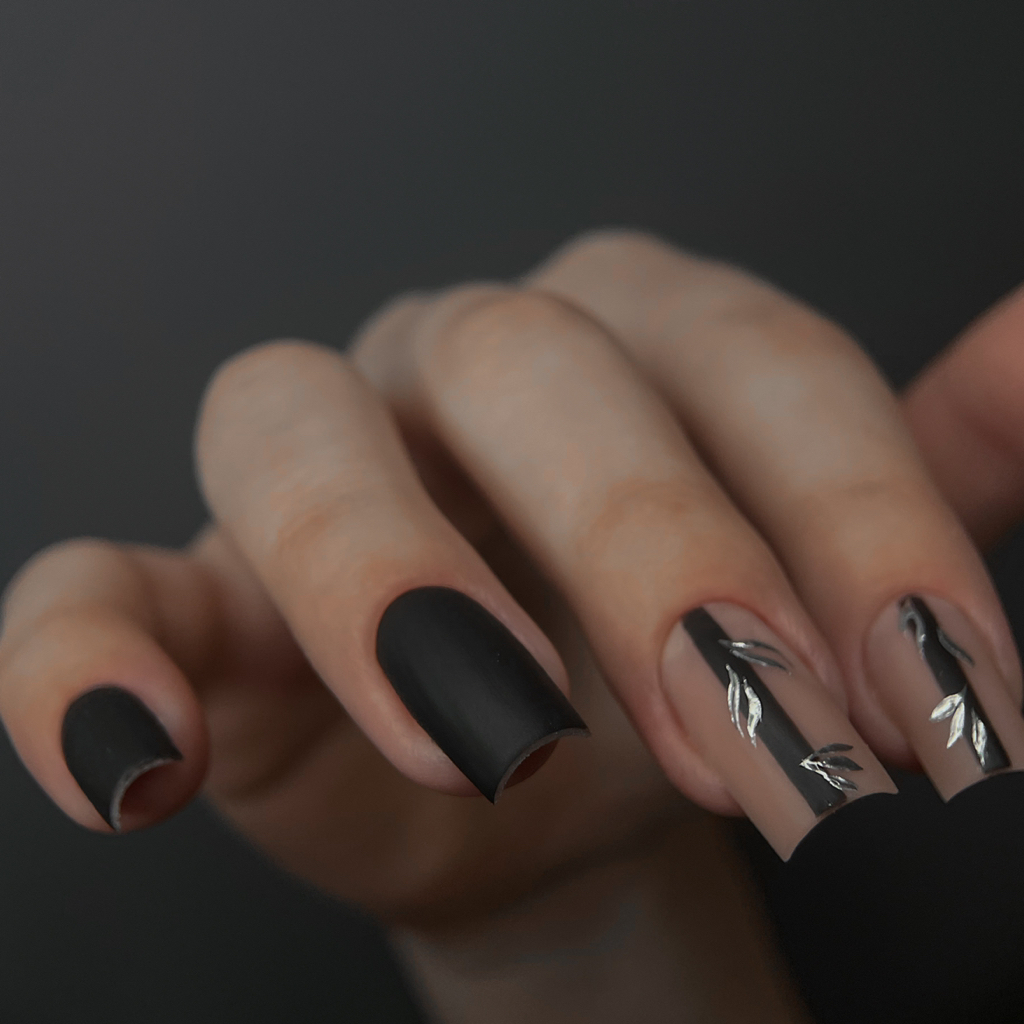 Наращивание ногтей