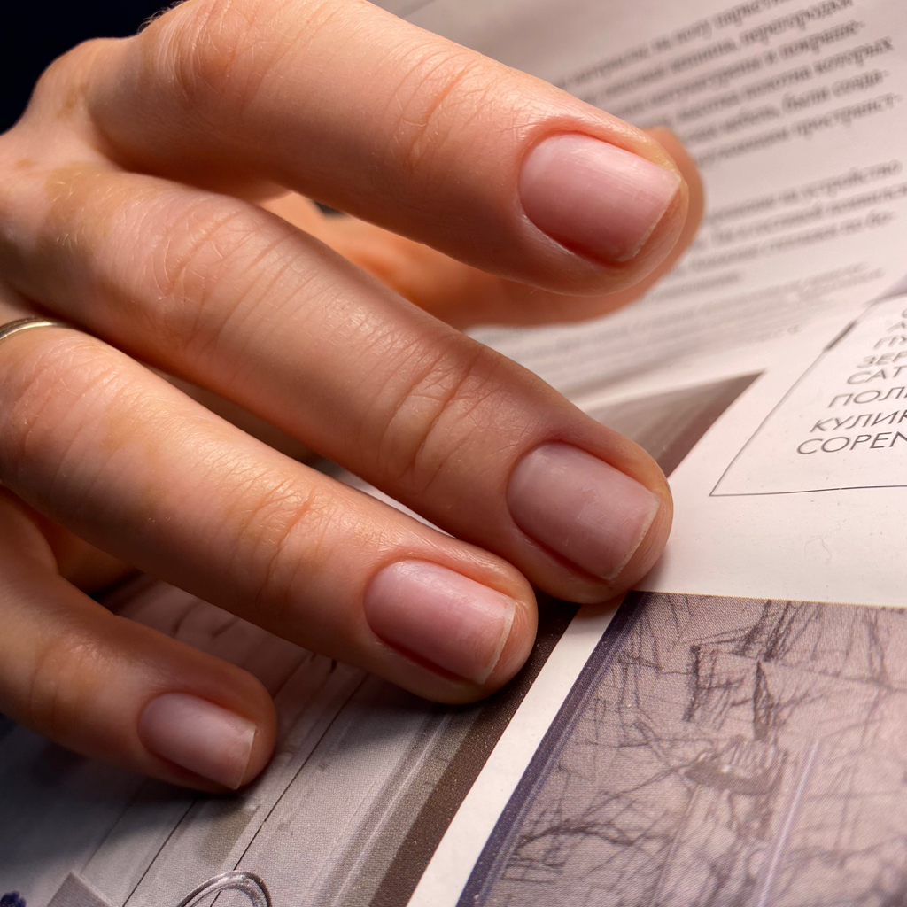 Классический маникюр без покрытия