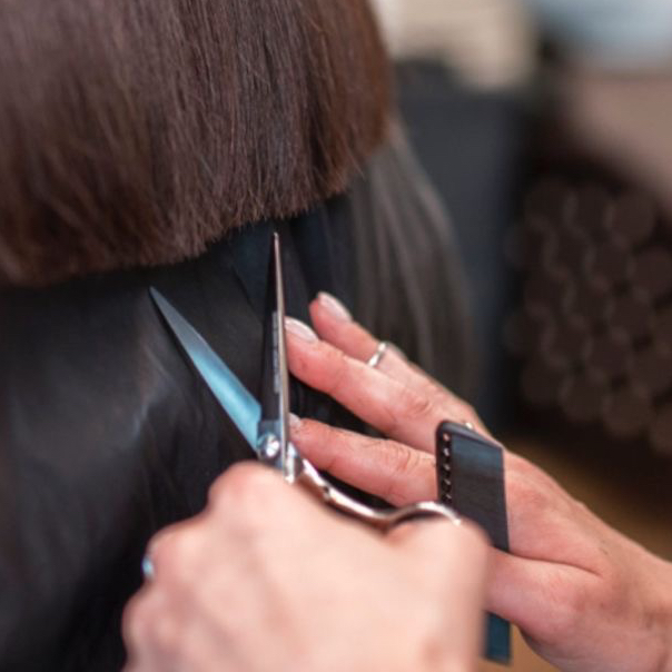 Стрижка женская