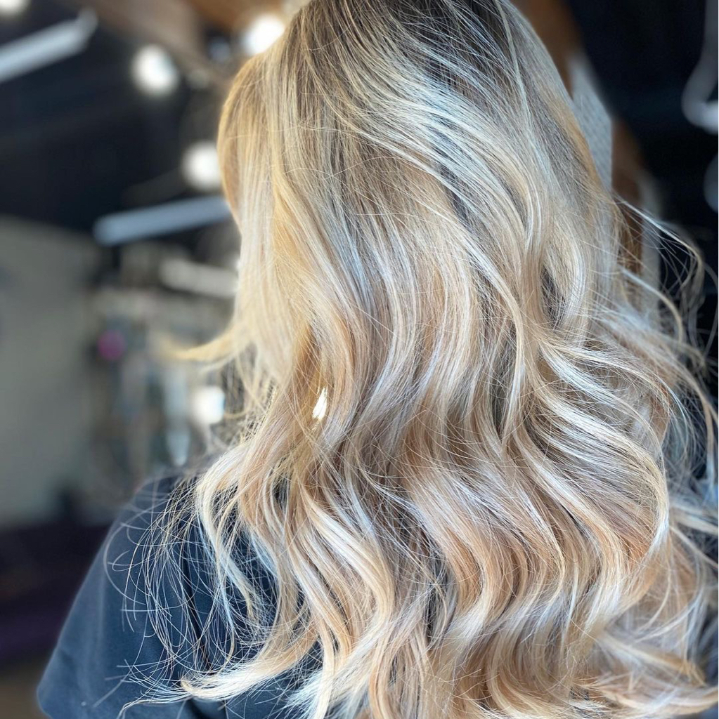 Окрашивание Revlon. Создание глобального цвета (коррекция, изменение оттенка, освежение цвета по длине ~ 70 гр красителя) + уход