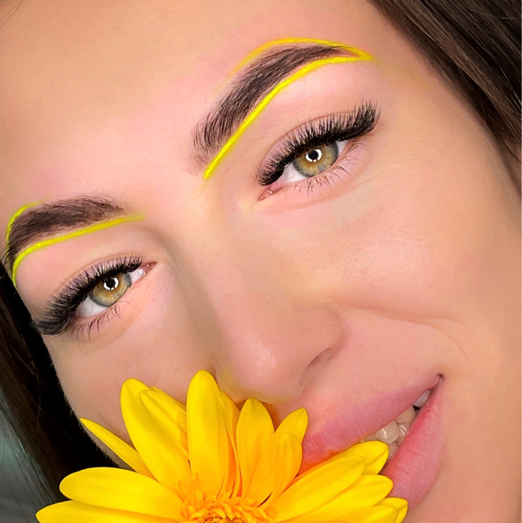 Оформление и окрашивание бровей