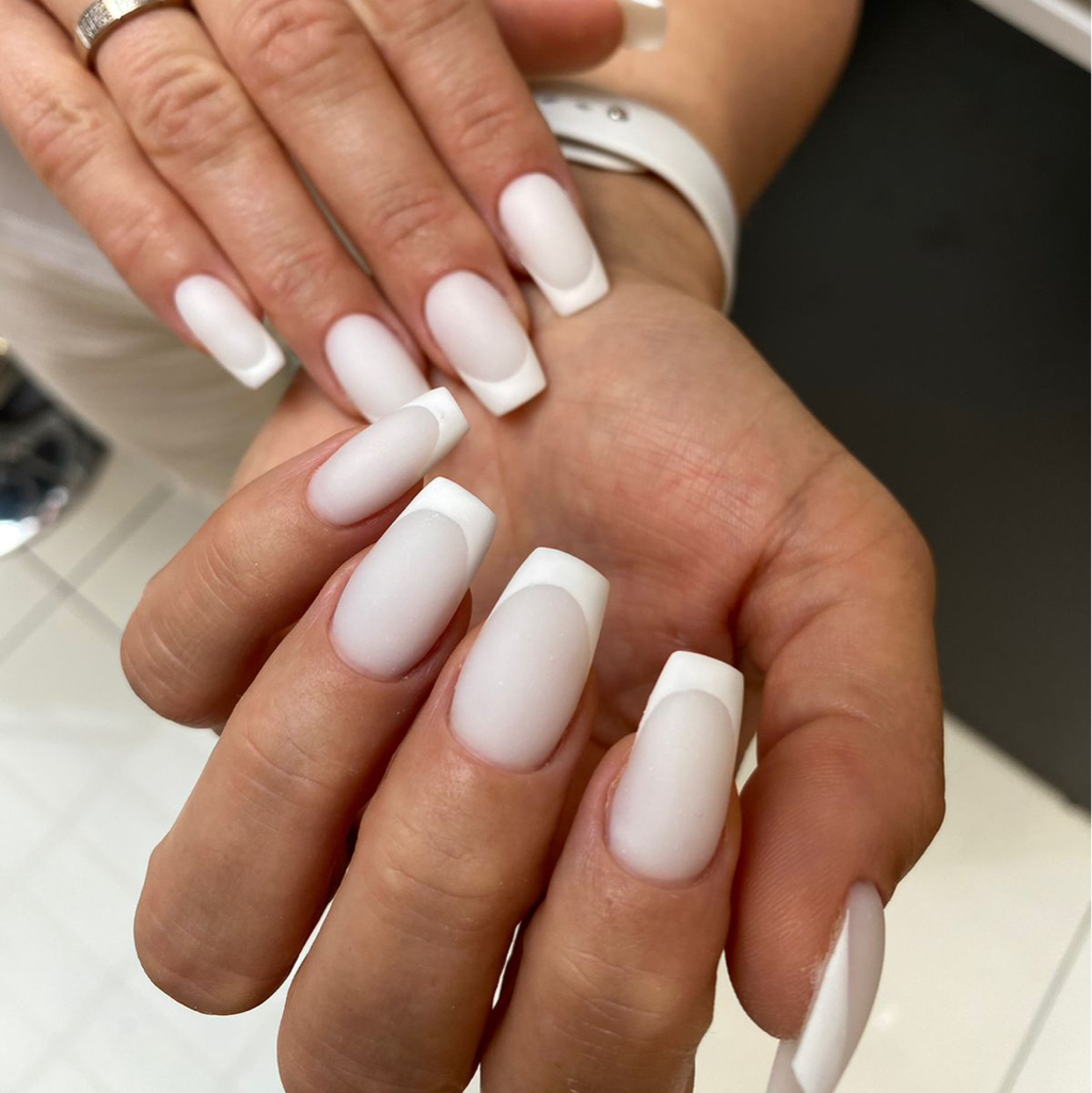 Маникюр с гель-лаком+дизайн «френч»