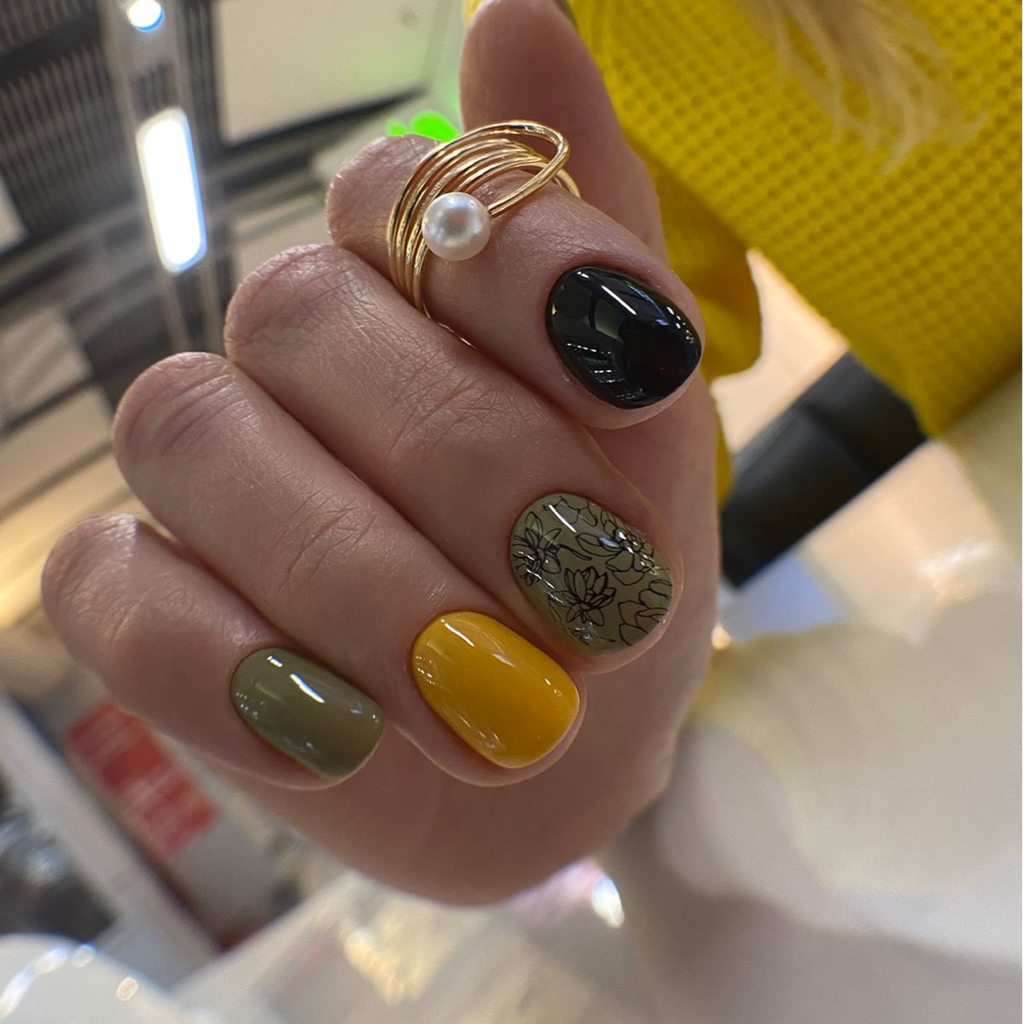 Снятие гель-лака+комбинированный маникюр+гель-лак+дизайн