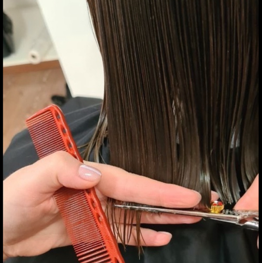 Стрижка женская