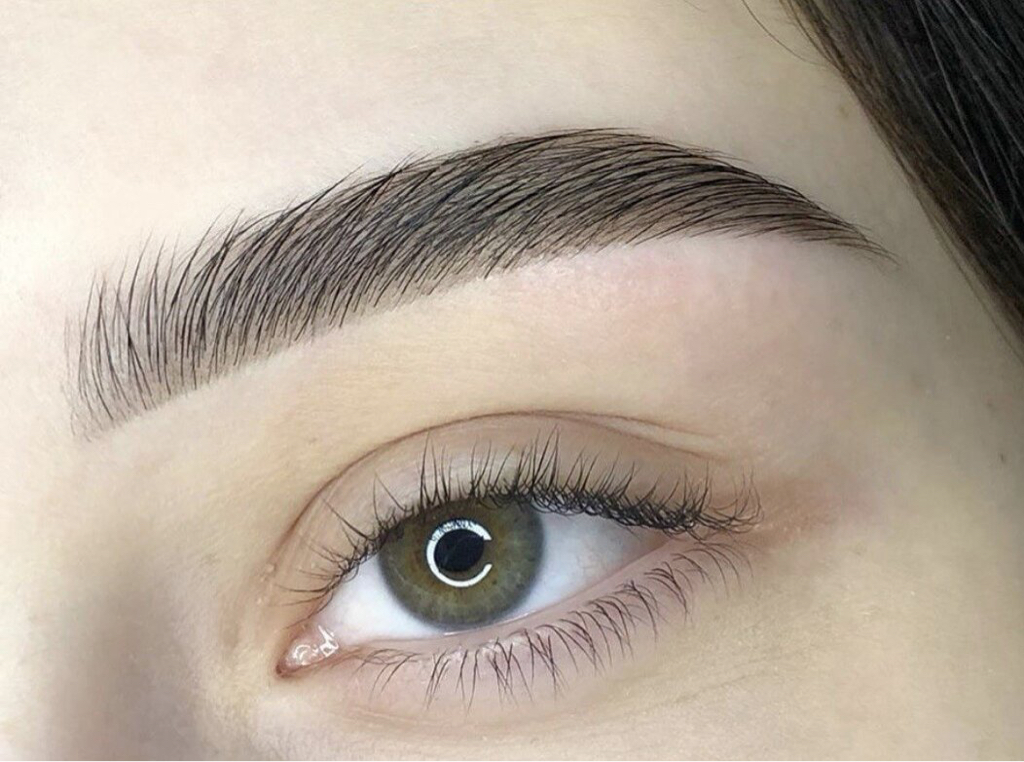 Оформление бровей