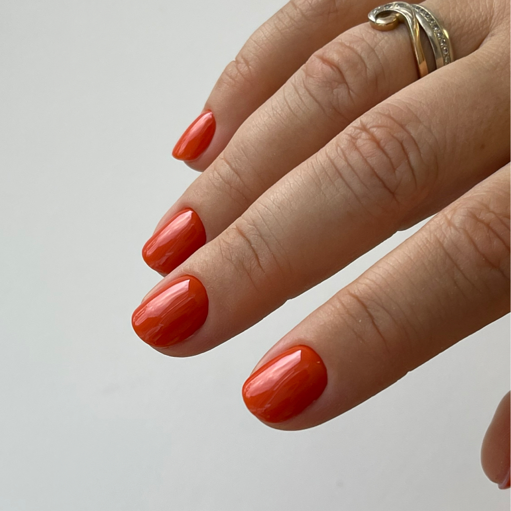 Маникюр + однотонное покрытие