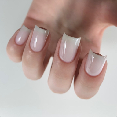 Маникюр со сложным укреплением