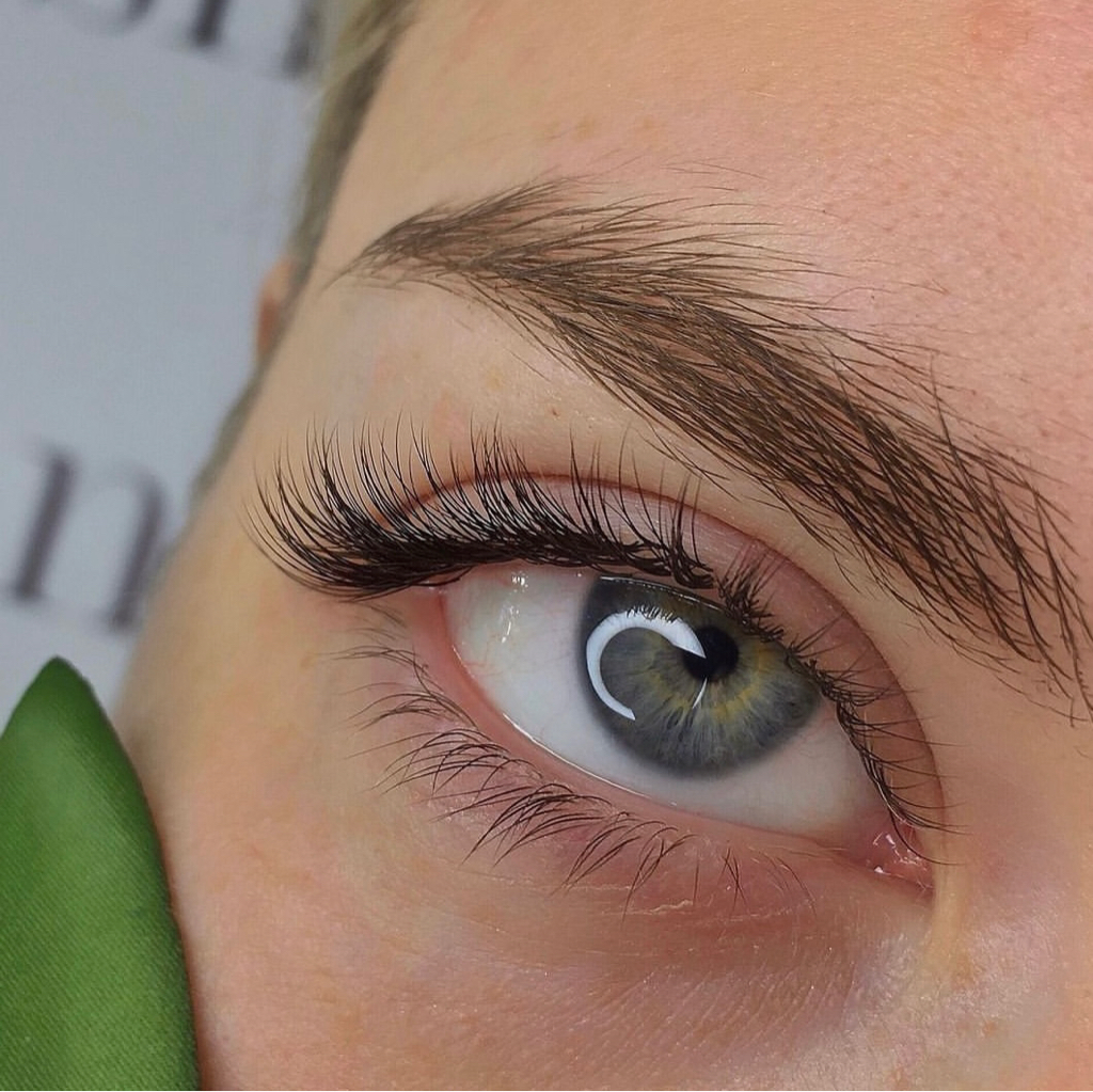 Классическое наращивание ресниц