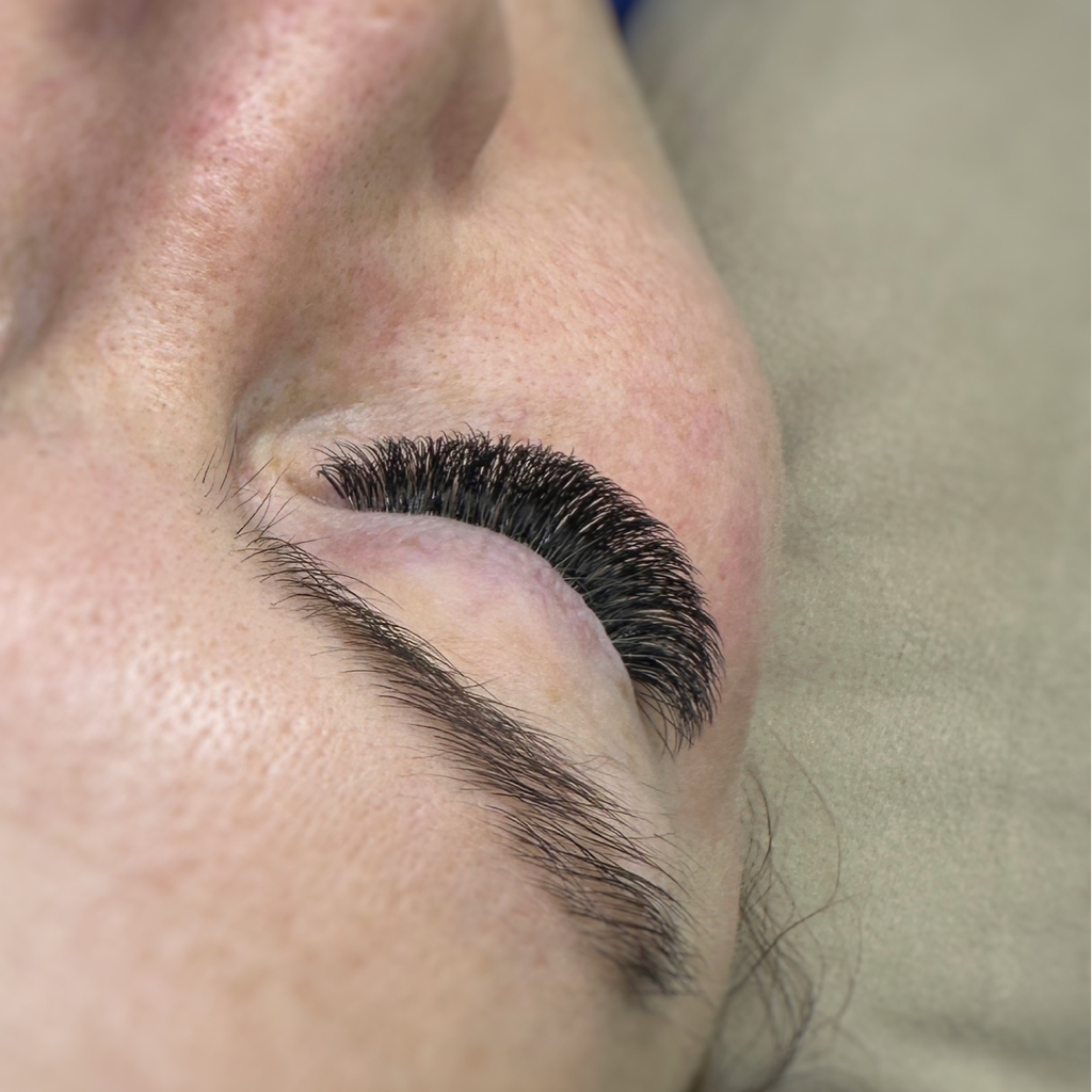 Экспресс наращивание ресниц