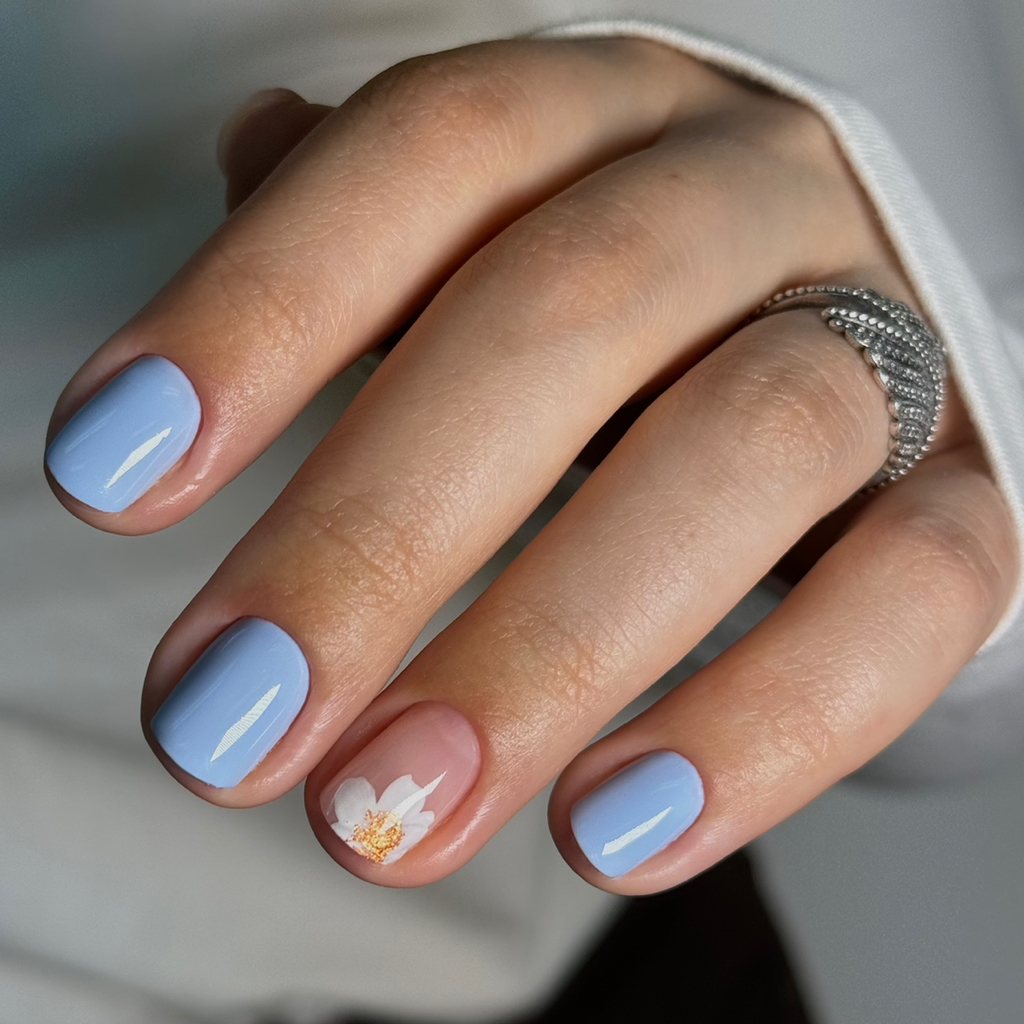 Маникюр с укреплением и покрытием