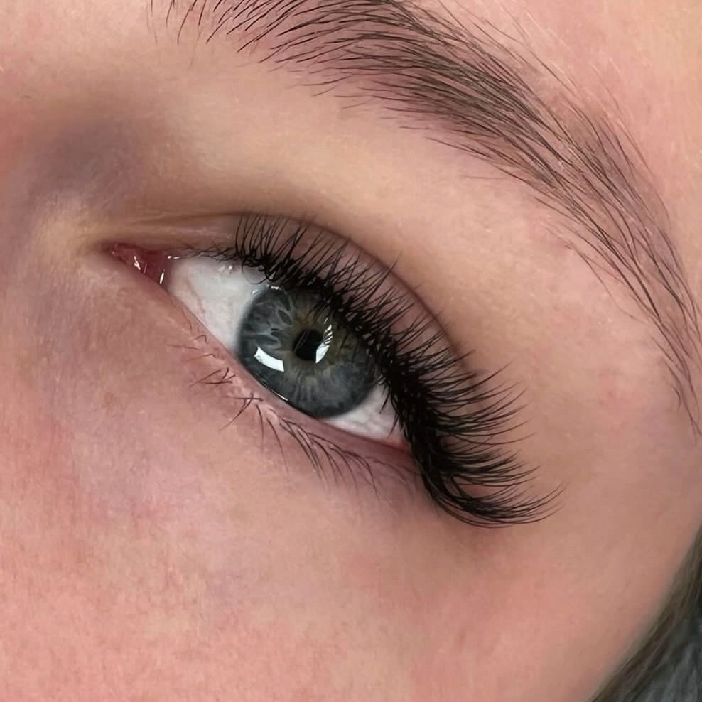 Наращивание ресниц 2д