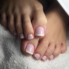 Френч педикюр