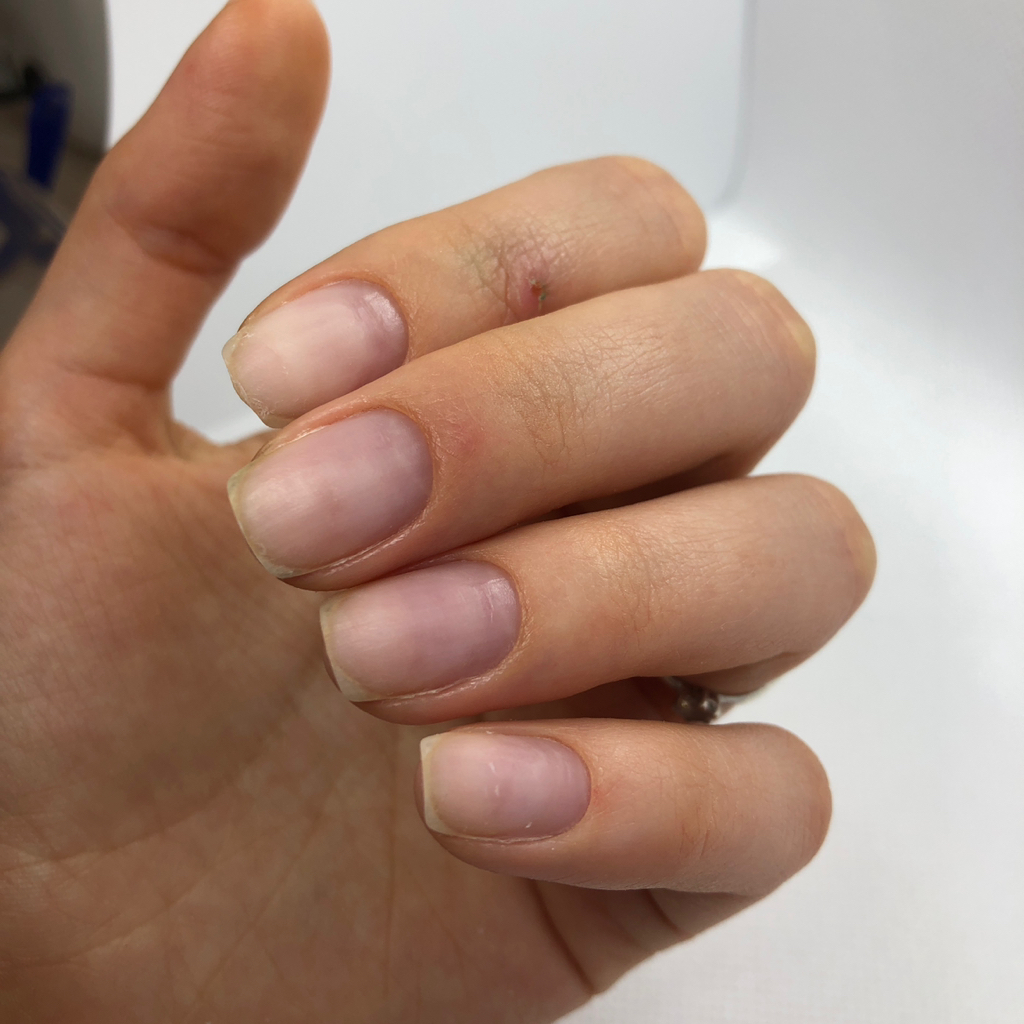 Маникюр женский