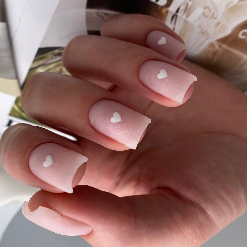 Маникюр с укреплением гелем