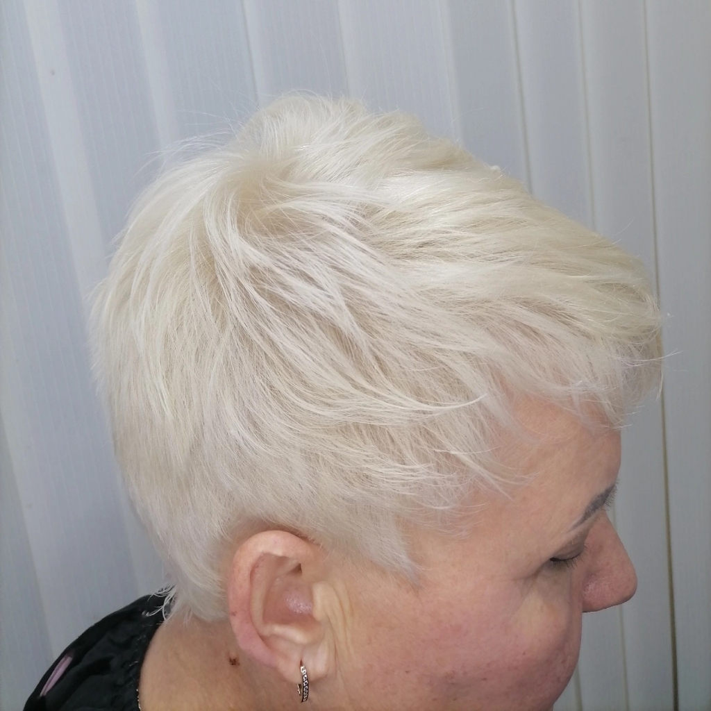 Блонд короткие волосы