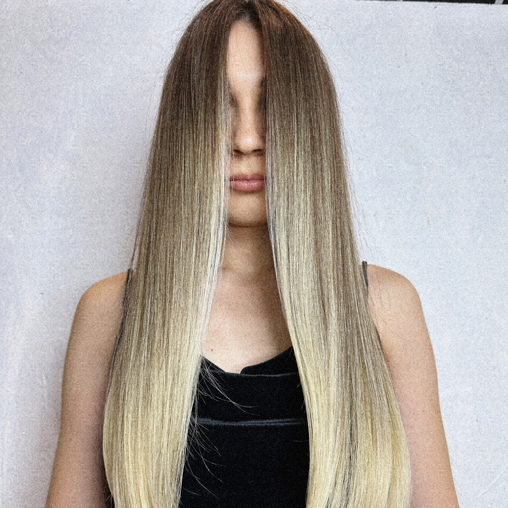 Airtouch Сложная техника окрашивания, глубокий молекулярный уход и стрижка включены в стоимость процедуры