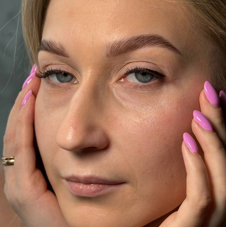 Осветвление бровей