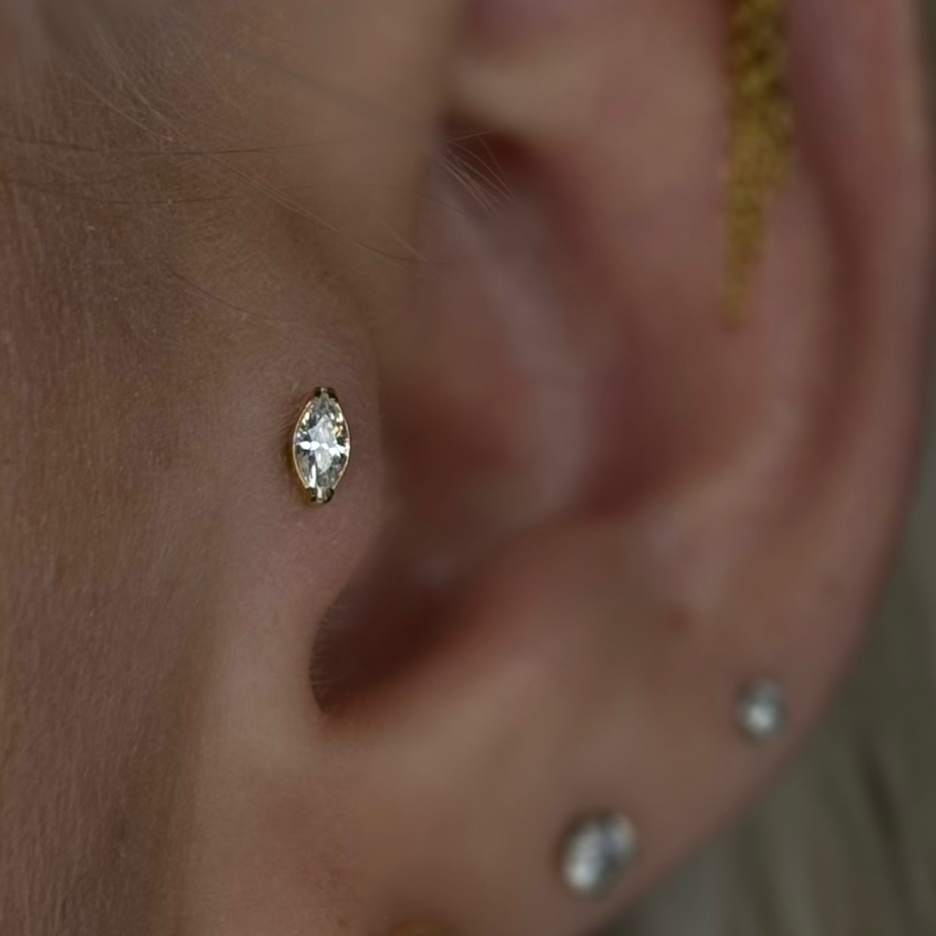 Прокол Tragus с 14 лет (требуется присутствие родителя)