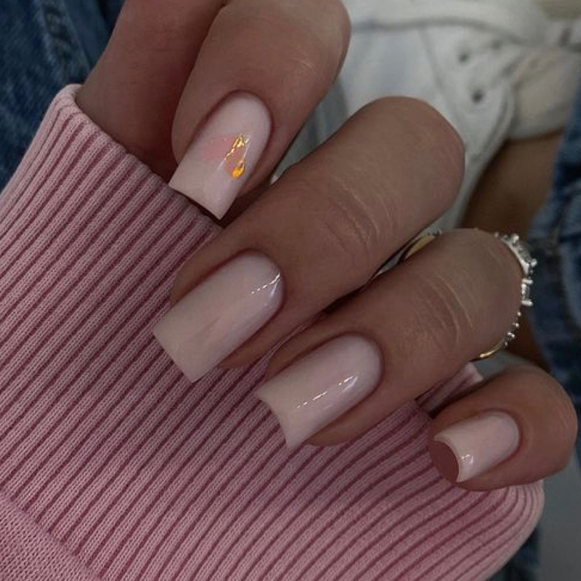 Маникюр с покрытием гель-лаком + укрепление (Топ мастер)