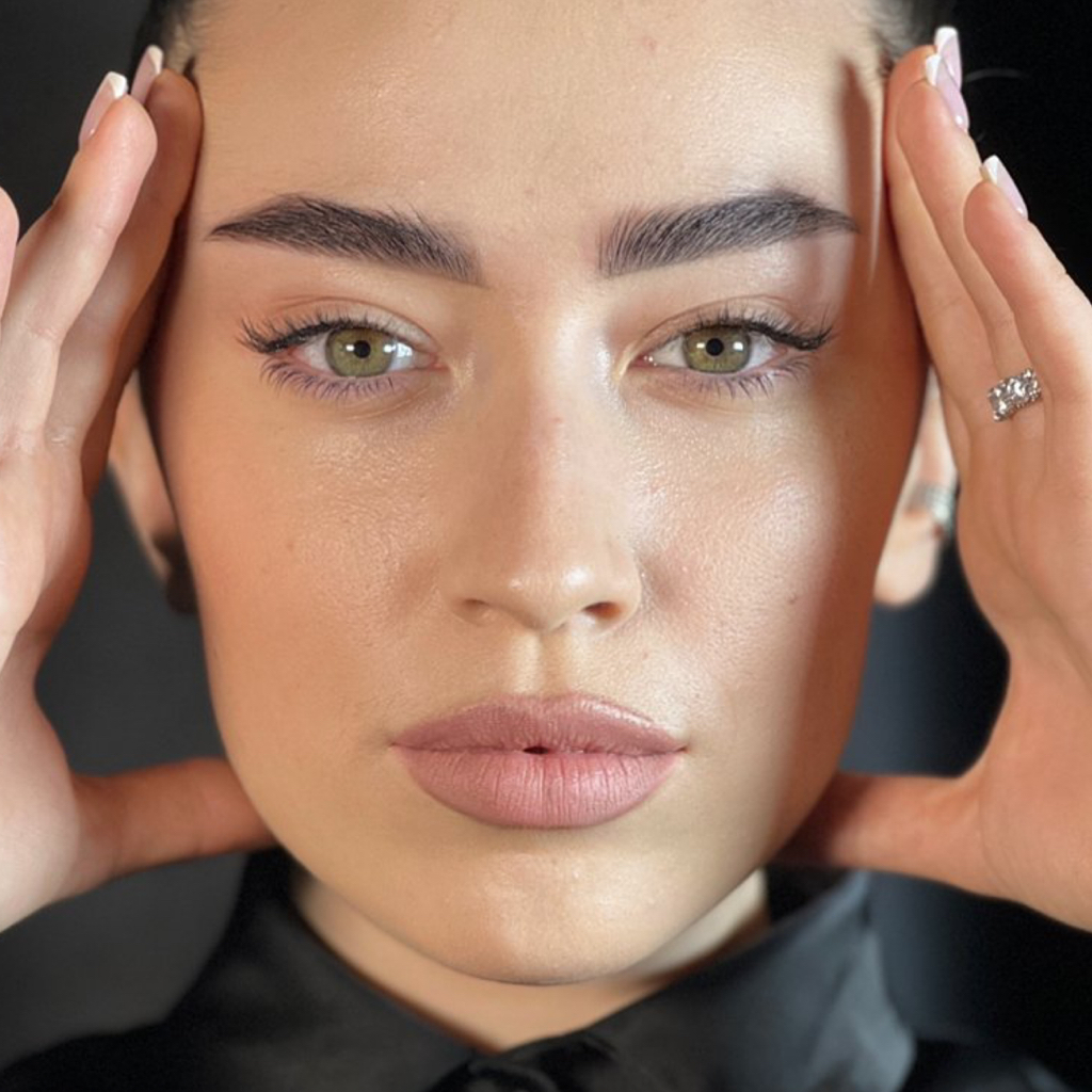 Классическое наращивание ресниц