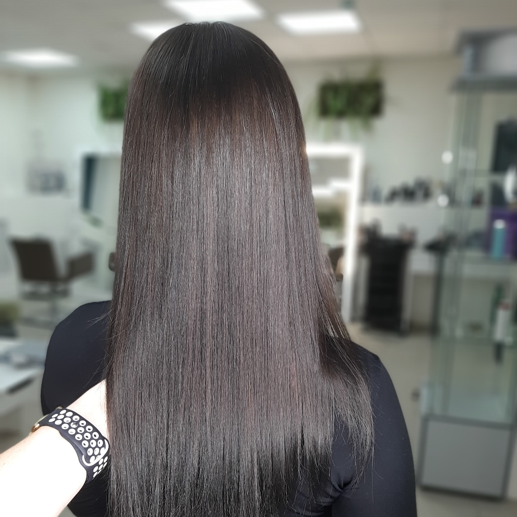 Окрашивание корней тон в тон