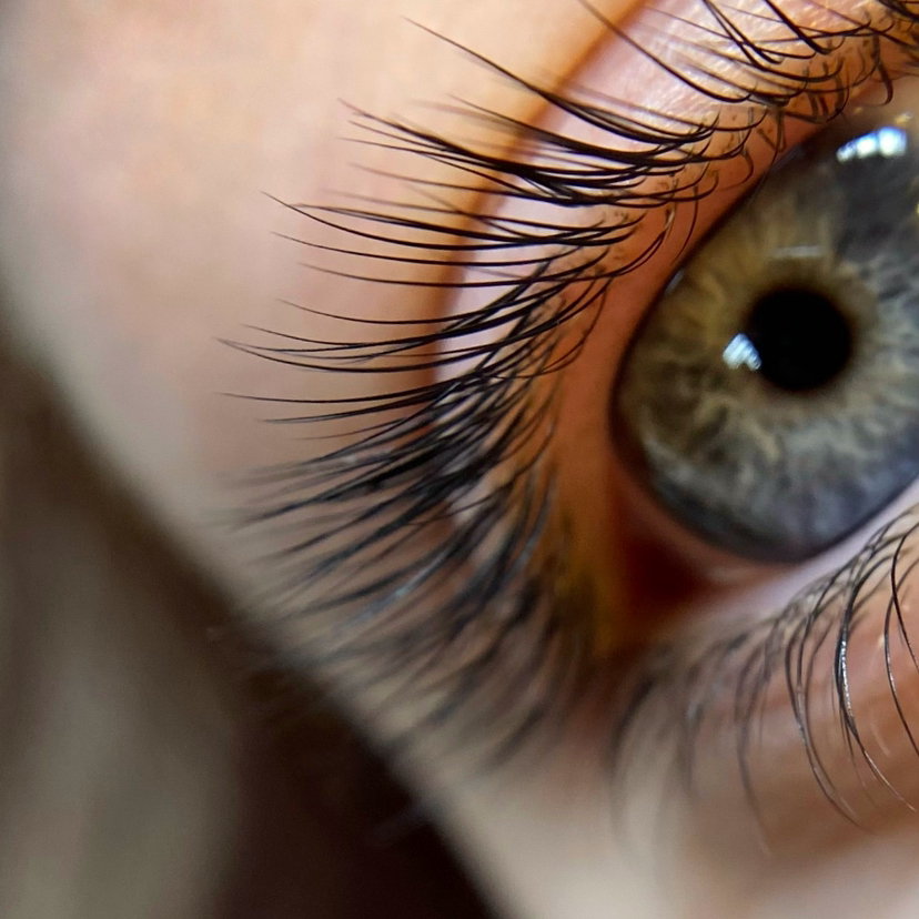 Ламинирование нижних ресниц + Окрашивание + Уход