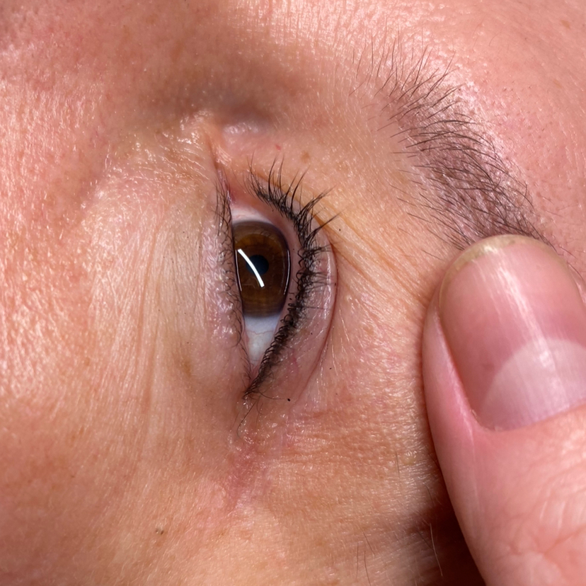 Перманентный макияж, межресничного пространства.