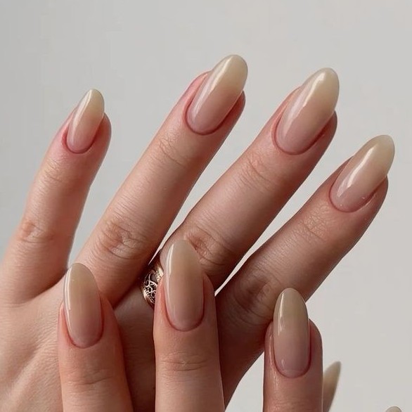 Наращивание ногтей