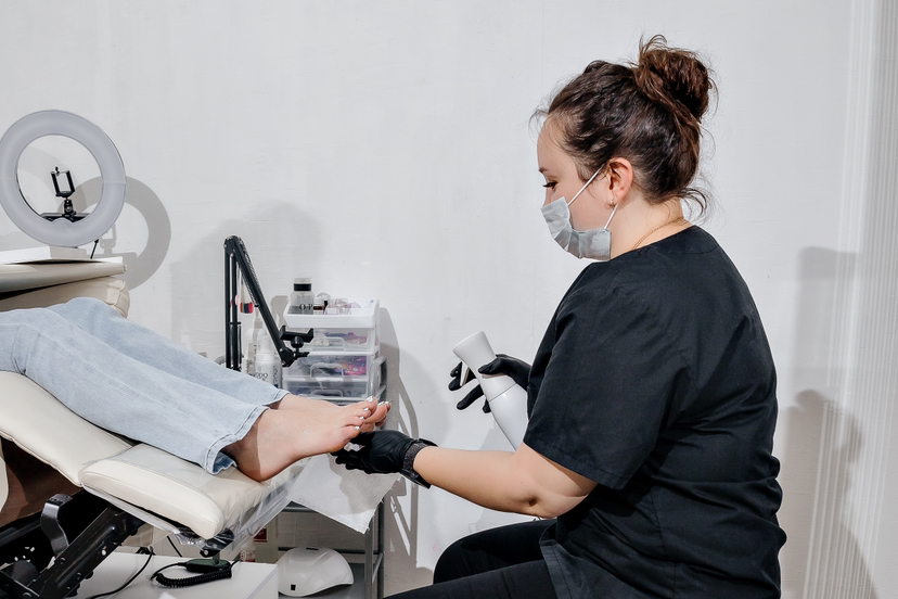 Обработка стопы с трещинами+ разгрузка после обработки