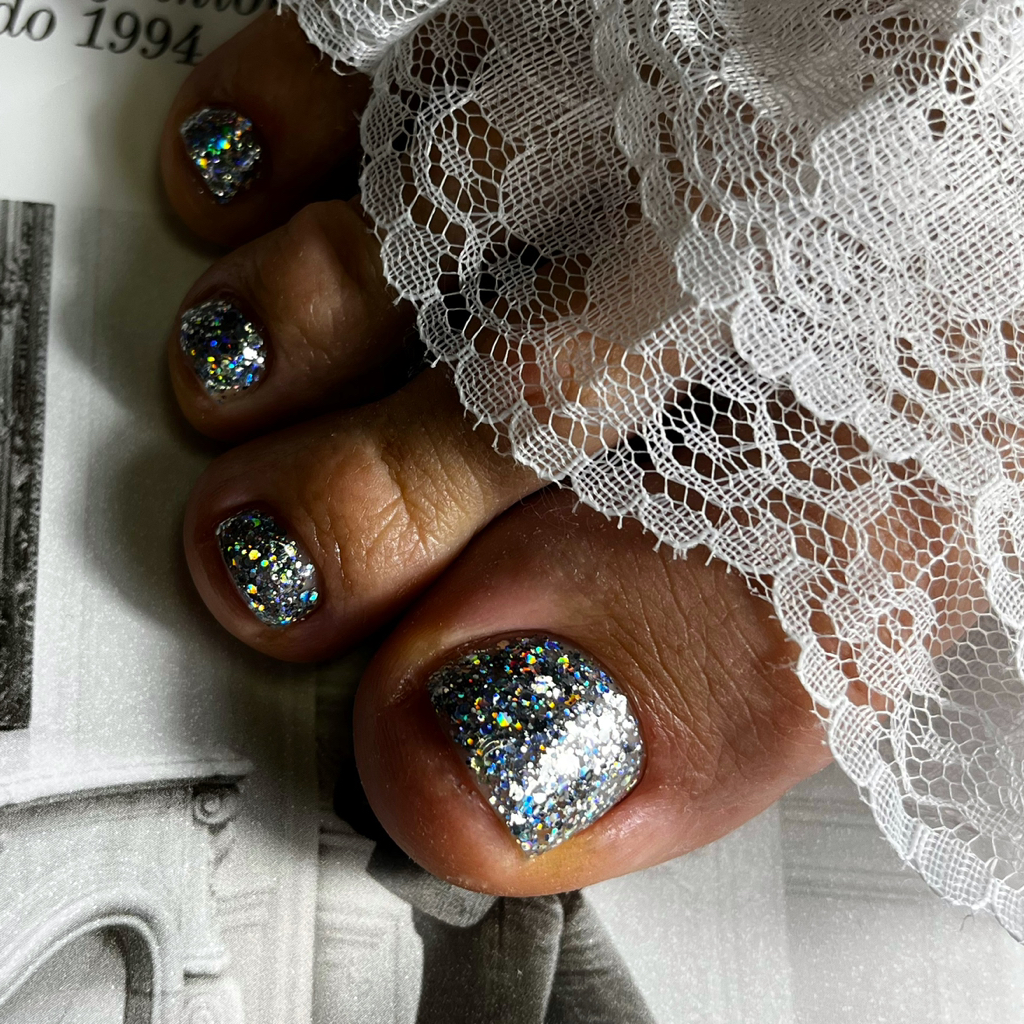 Полный педикюр (обработка  стоп и пальчиков) + покрытие гель лак