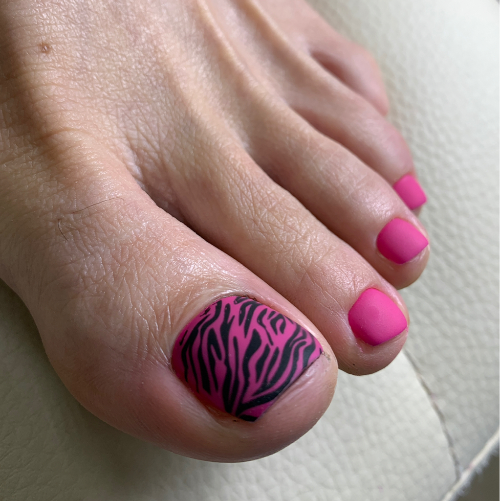 Педикюр с покрытием гель лак