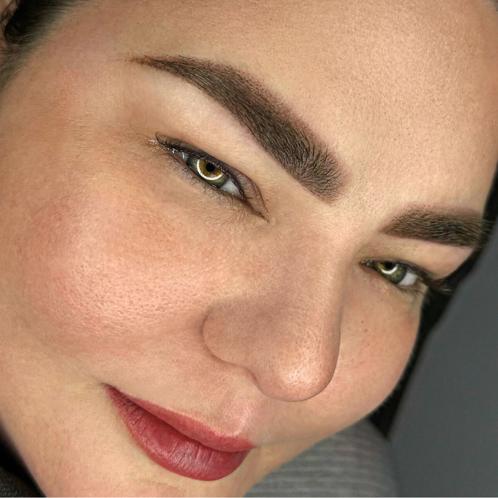 Коррекция ПМ бровей