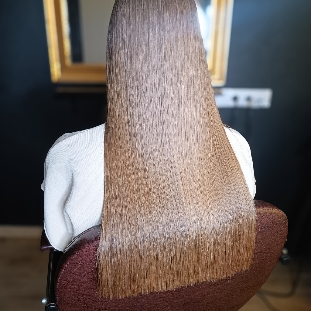 Кератиновое выпрямление