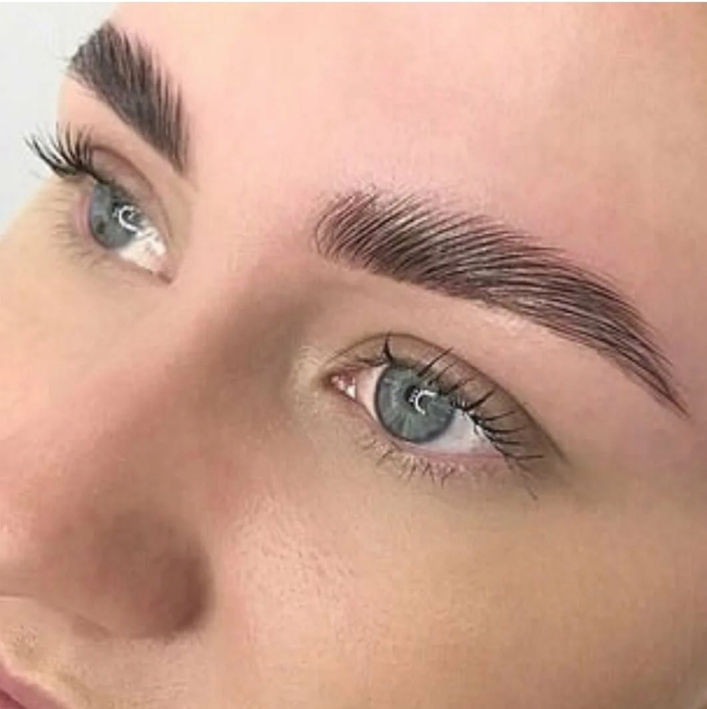 Комплекс: Оформление бровей + окрашивание ресниц