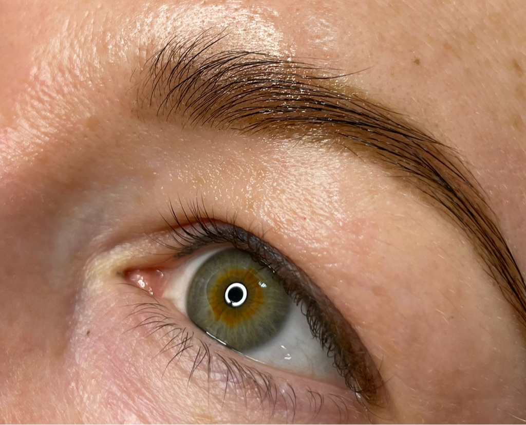 Ламинирование бровей