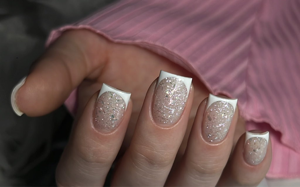 укрепление гелем + поднятие клюющих ногтей