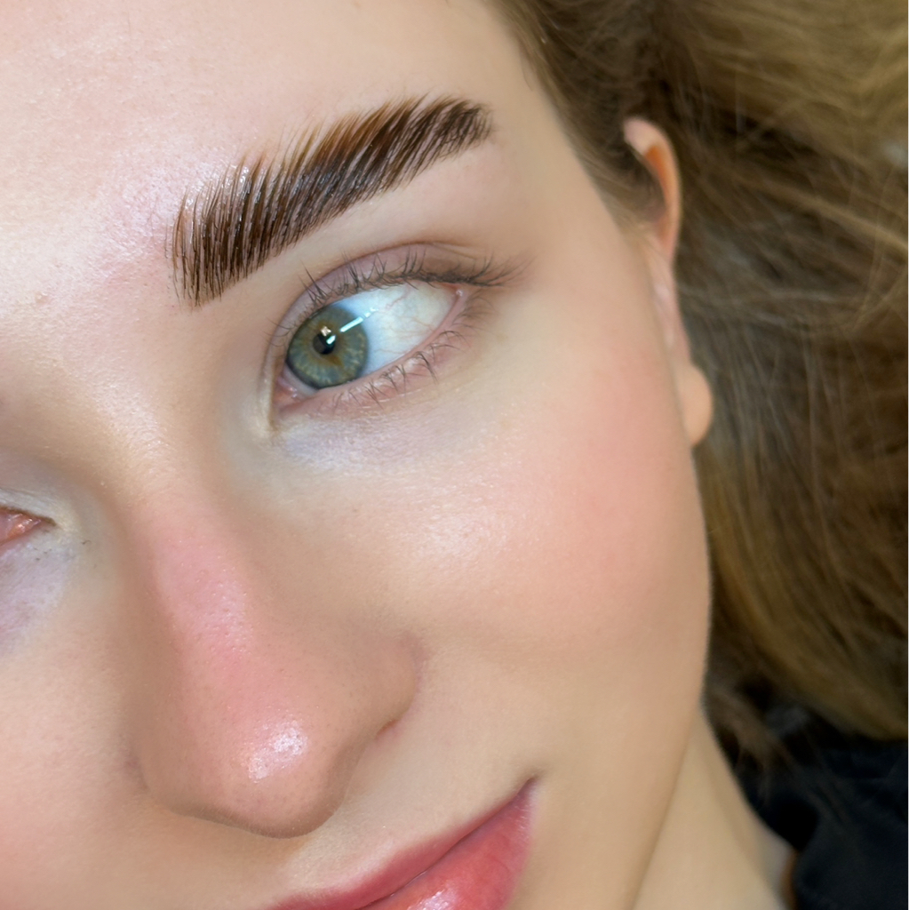 Brow lamination + shaping + tint