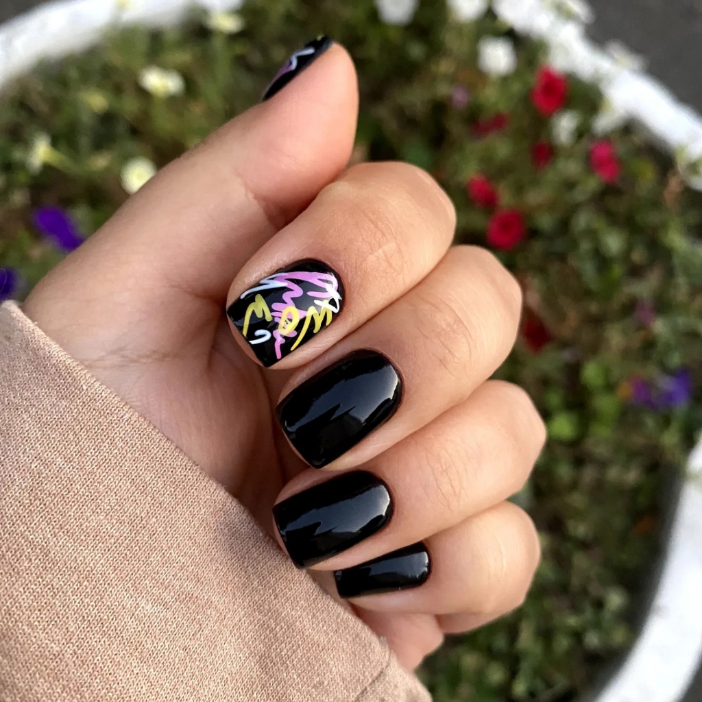 Маникюр с покрытием (входит укрепление)