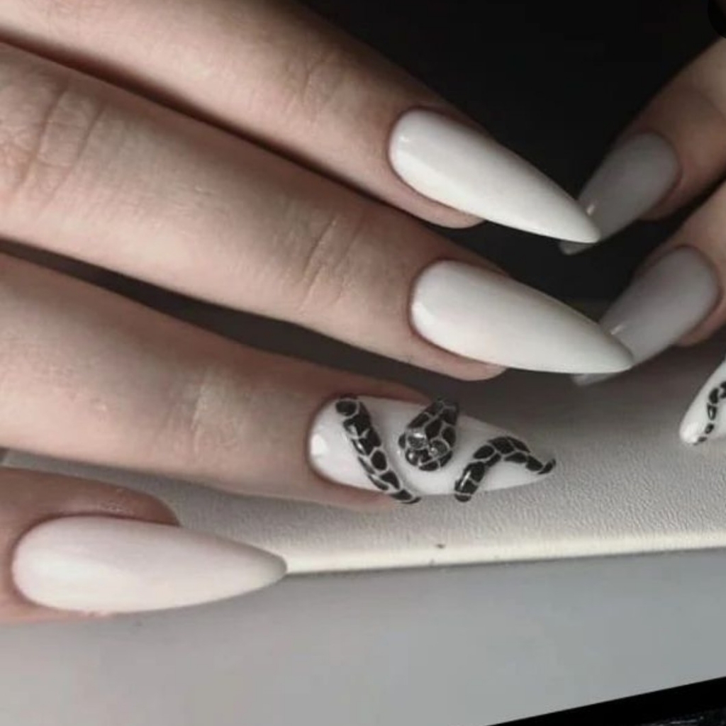 Наращивание ногтей